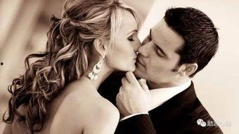 男女视频床上接吻,男女私密床吻情感演绎